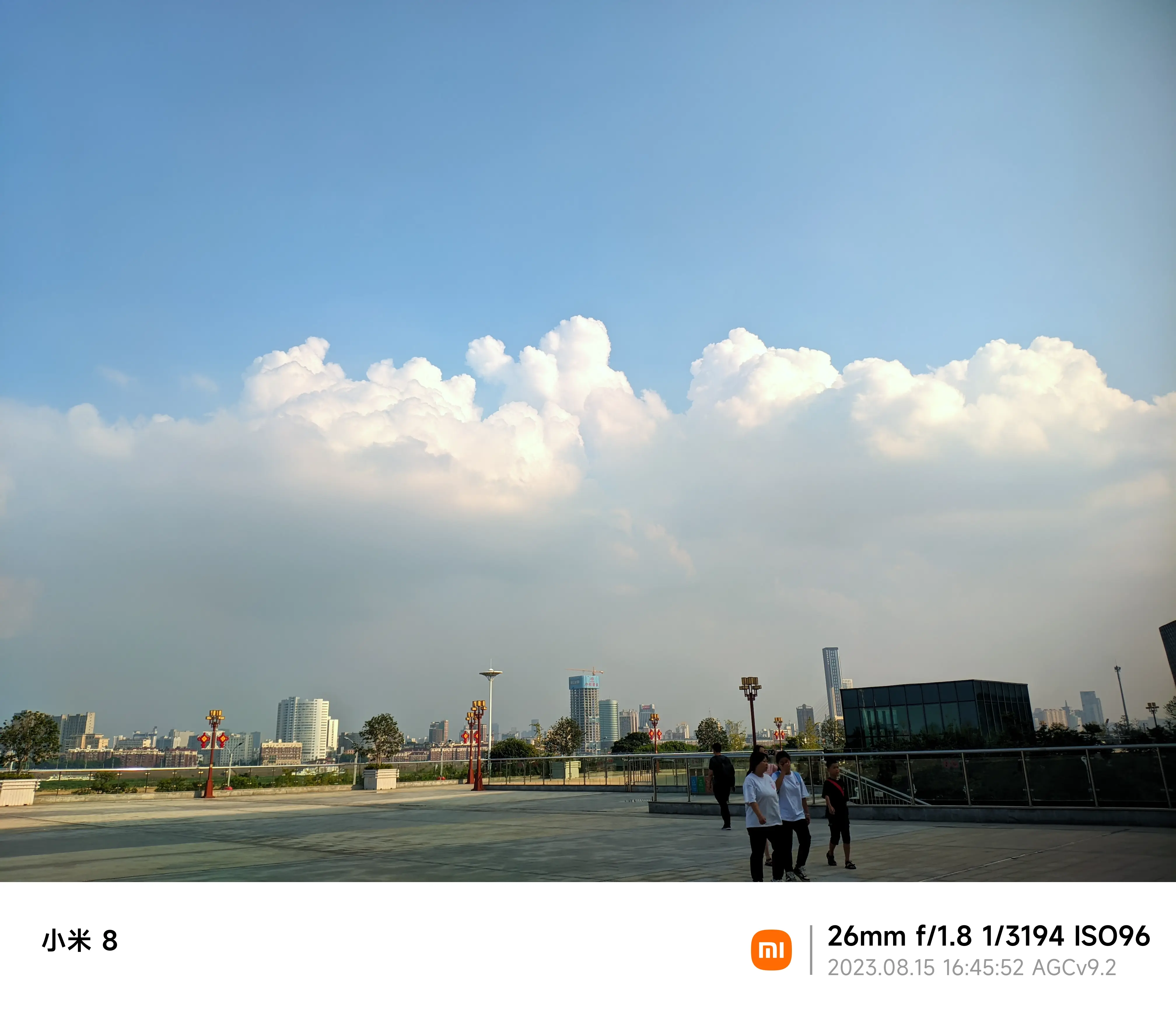 蓝天白云真的美